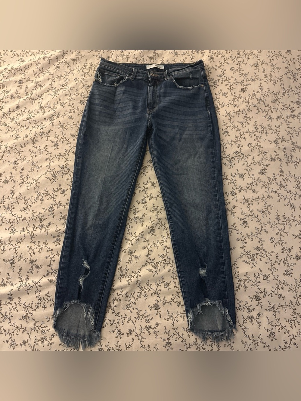 KanCan Dark Blue Distressed Cropped Ankle Jeans size: 11/29 open to any offers!!
